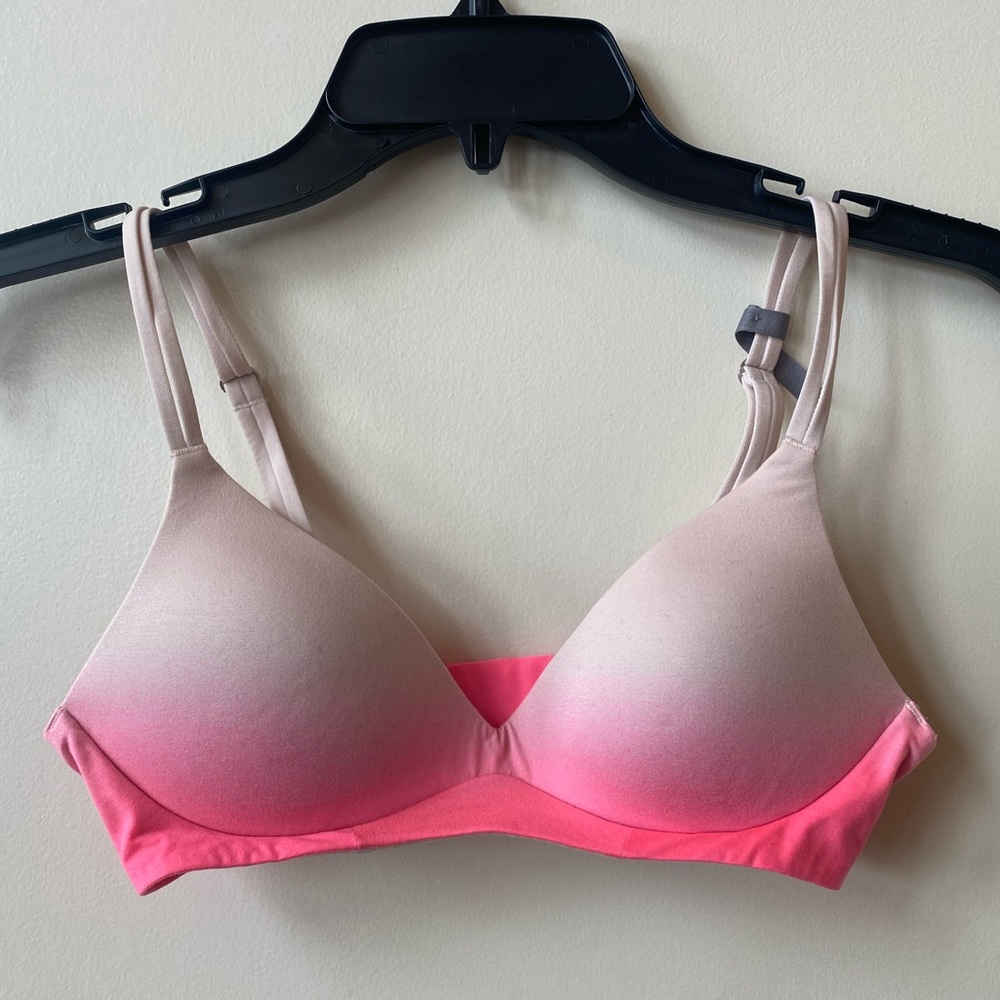 Wireless padded bra
